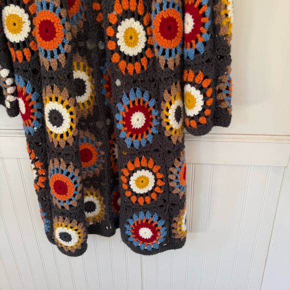 Hand Crochet Granny Square‎ Long Cardigan Sweater Size Medium/ Large - Picture 3 of 10